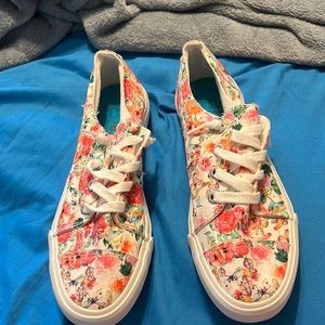 Blowfish shoes, brand new